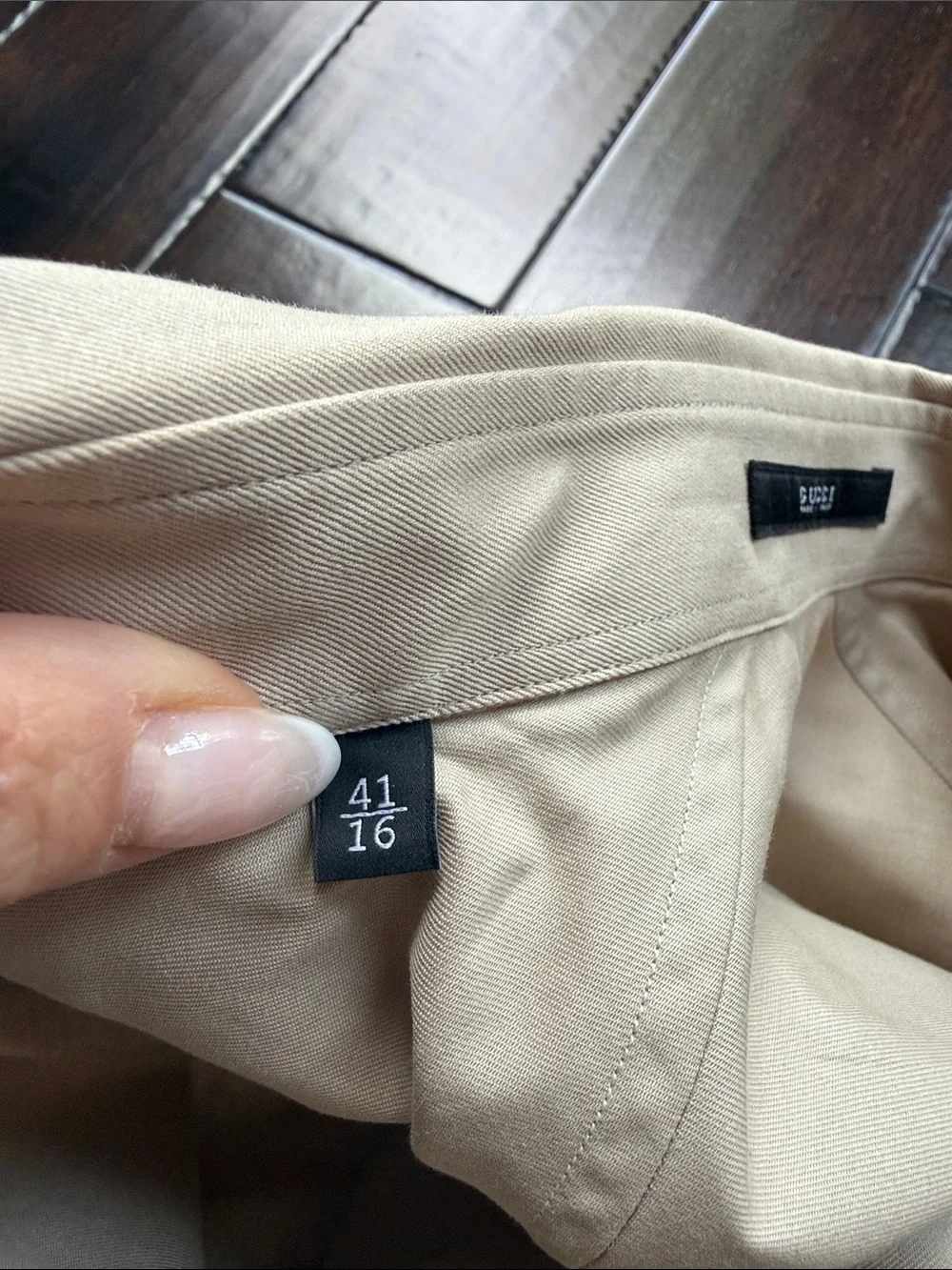 Gucci Authentic Men's Beige Button-Up Shirt with Epaulets